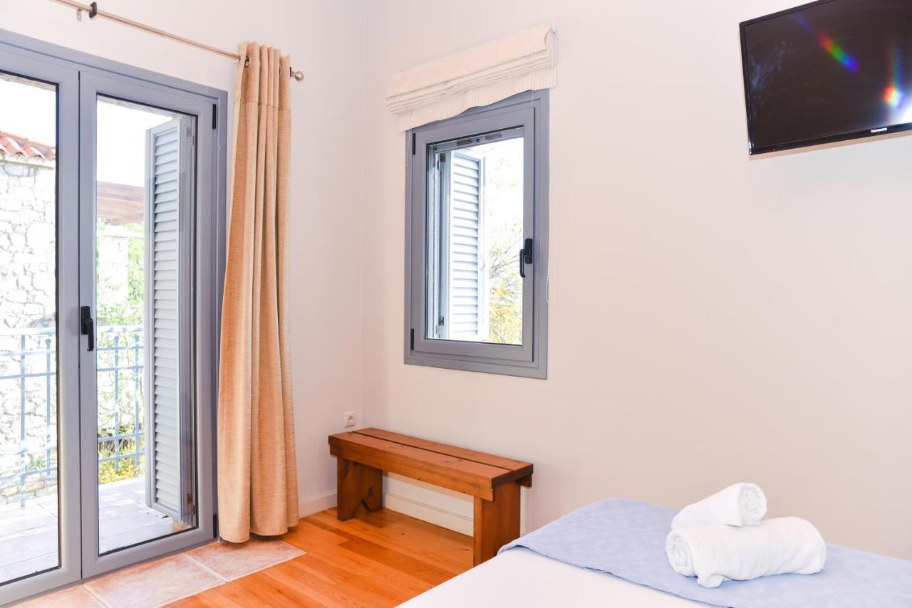 Ryalos Villas كالاماتا المظهر الخارجي الصورة
