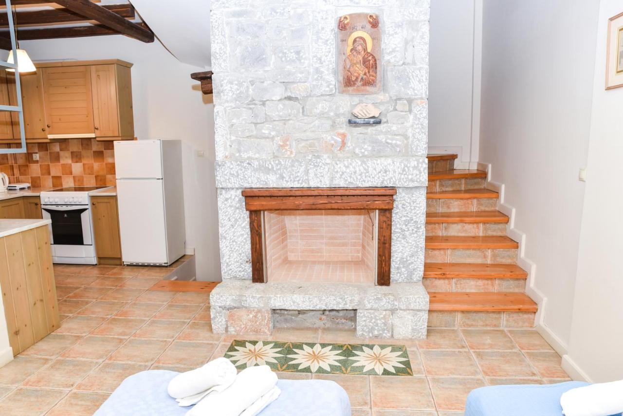 Ryalos Villas كالاماتا المظهر الخارجي الصورة