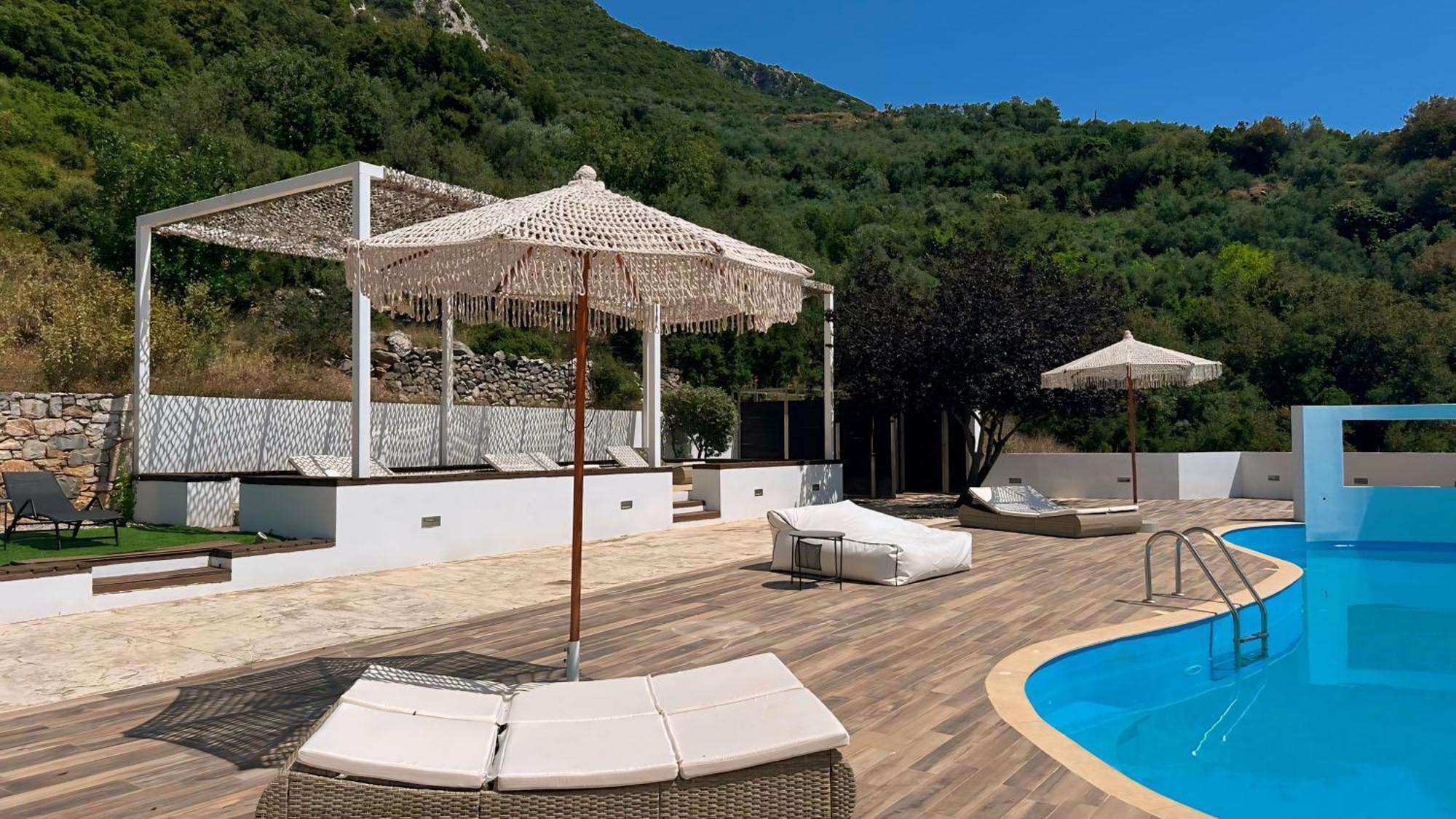 Ryalos Villas كالاماتا المظهر الخارجي الصورة
