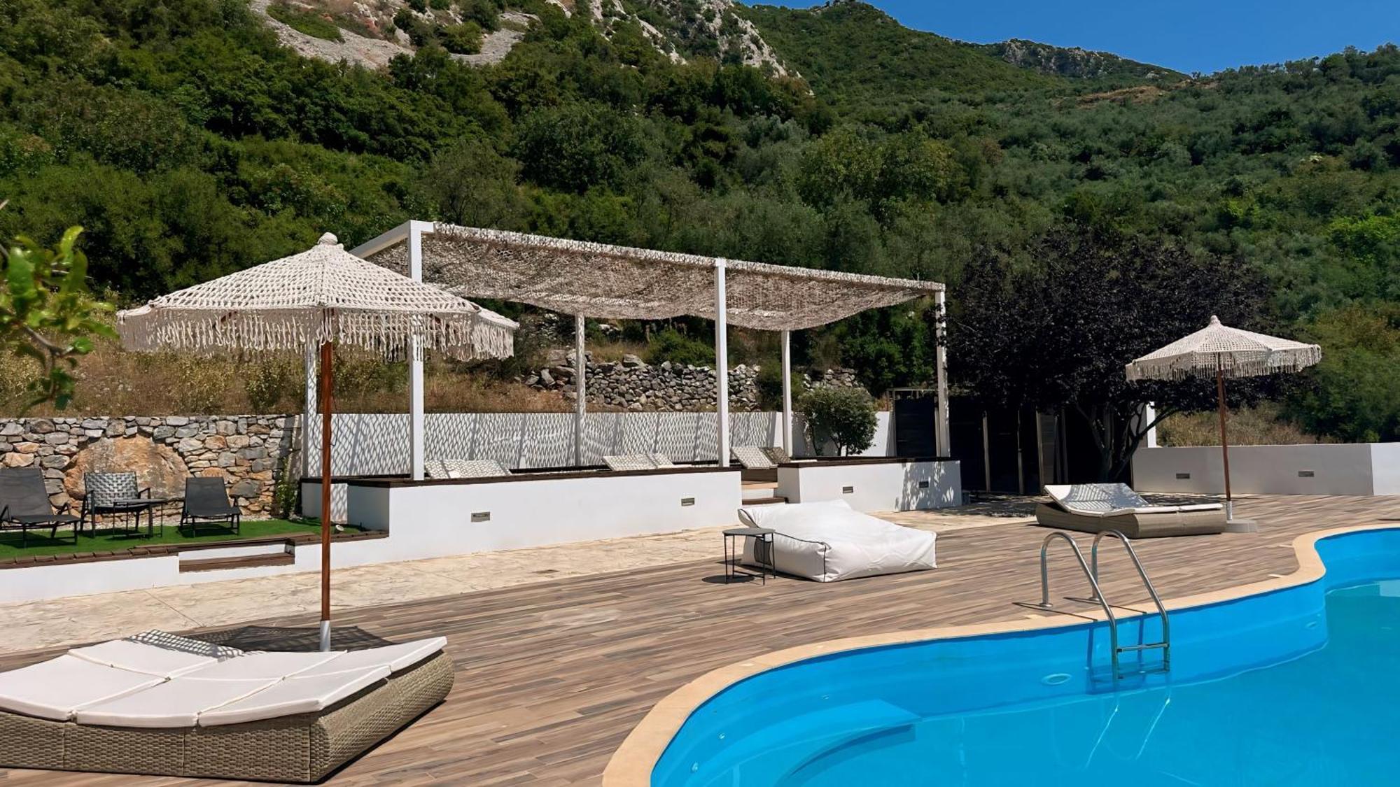 Ryalos Villas كالاماتا المظهر الخارجي الصورة