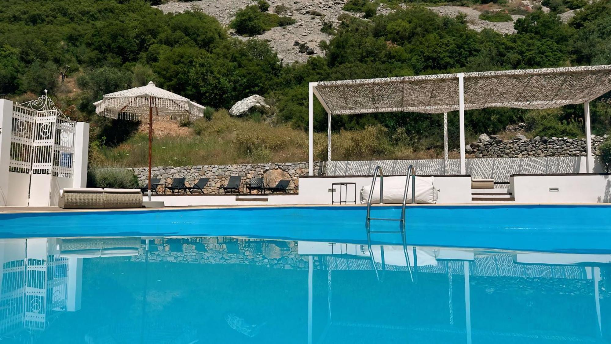 Ryalos Villas كالاماتا المظهر الخارجي الصورة